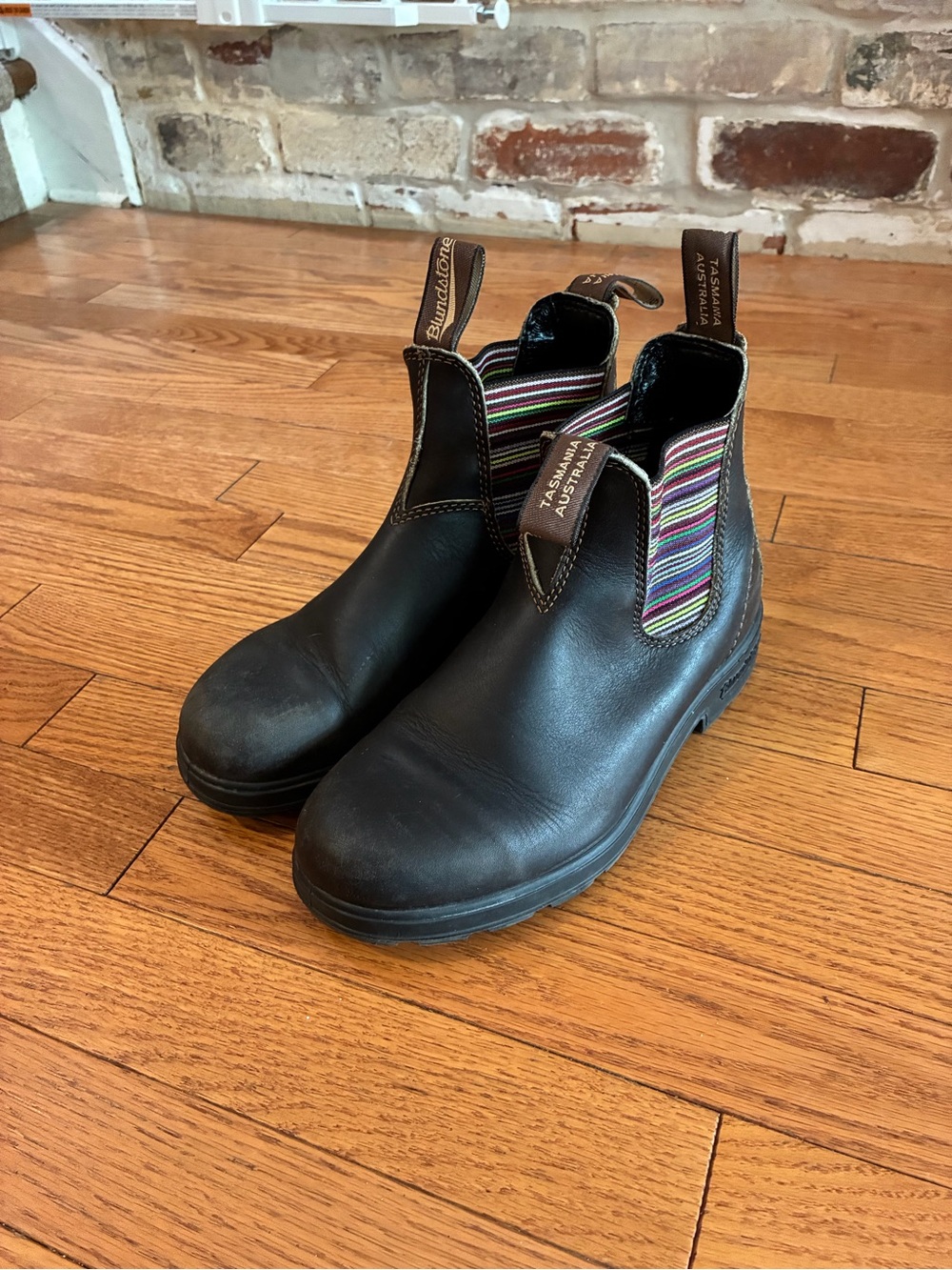 Blundstone Black Chelsea Ankle Boots with Multicolor Elastic Panels